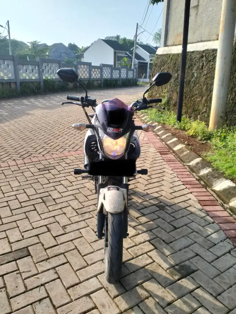 CB 150 R old 2015