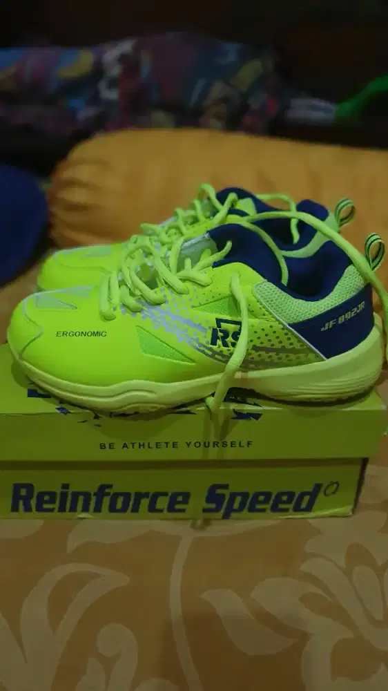 Sepatu Badminton RS Anak size 36