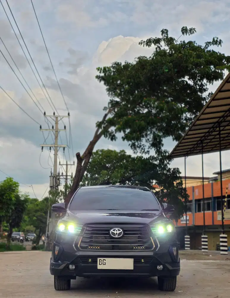 Innova Reborn 2.4 V Automatic 2021