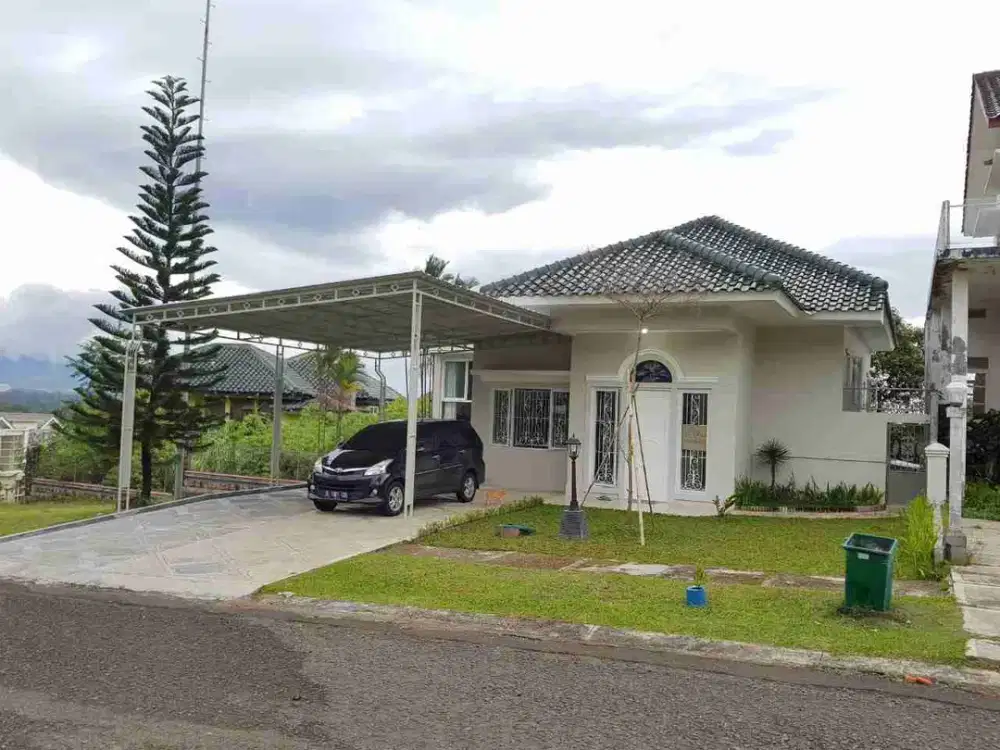 Rumah siap huni cluster bukit golf hijau Sentul city Bogor Babakan