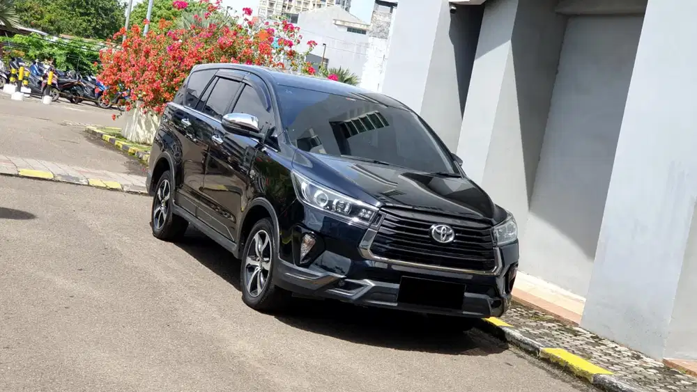 Toyota Kijang Innova Reborn Venturer 2.0 AT Bensin 2TV 2022/2023