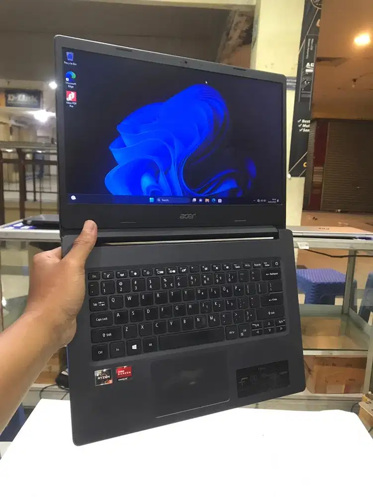Acer Aspire A314 Ryzen 3 3250U VGA 2GB ram 12GB 256Gb nvme