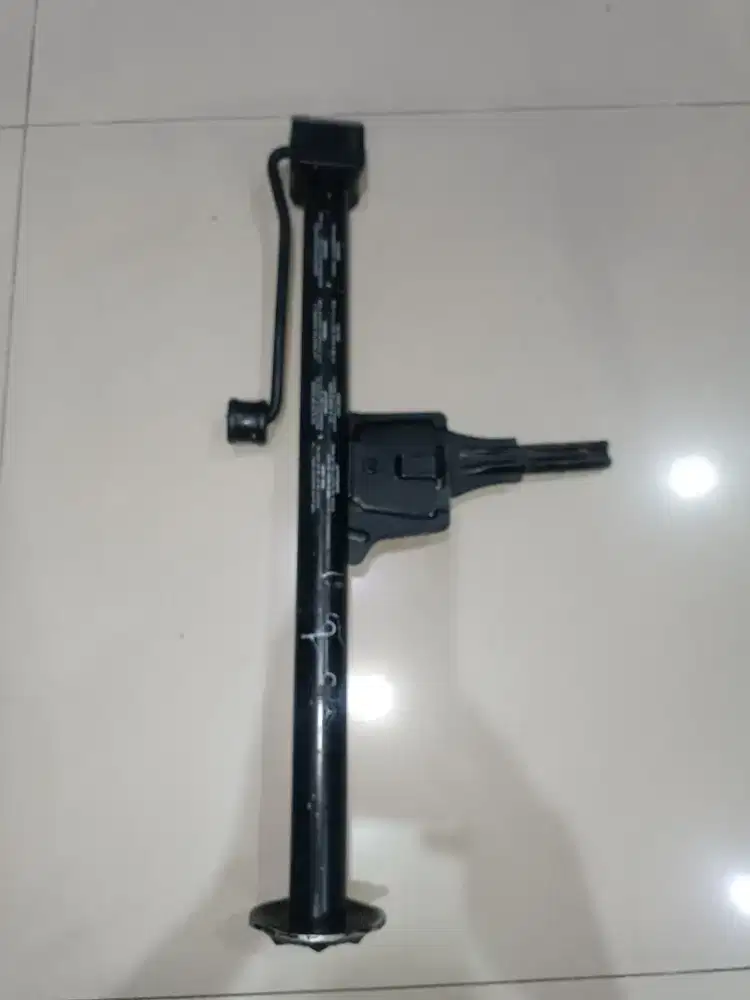 Dongkrak mercy Boxer W124