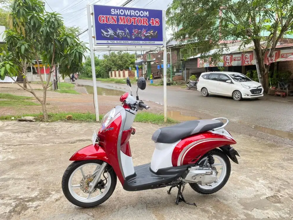 Di jual honda scoopy tahun 2010
