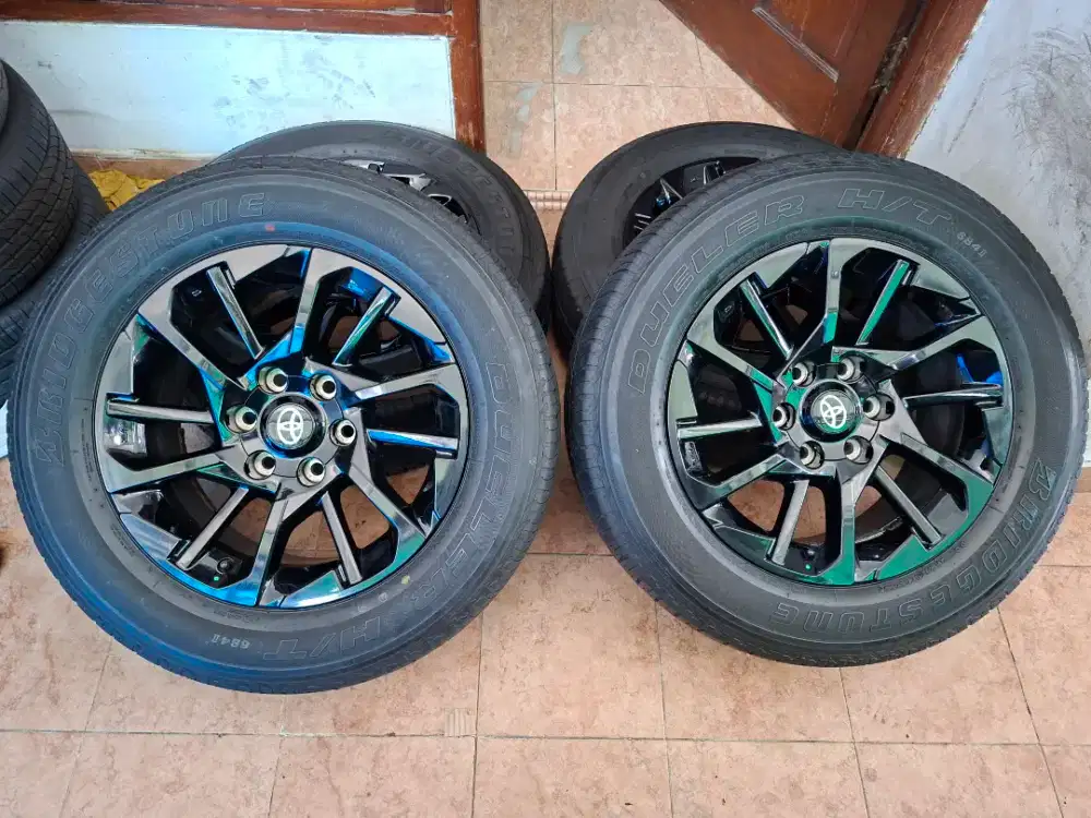 Veleg toyota fortuner GR R18 original