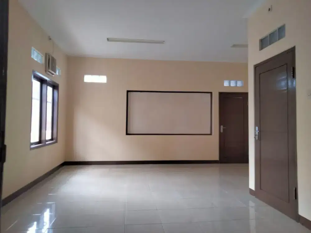 Ruko Strategis di Mainroad Jalan Sudirman