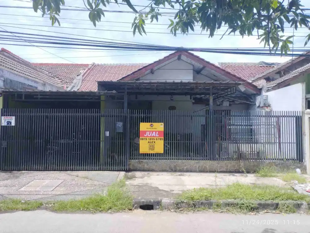 Dijual Cepat!!! Rumah Luas, Pinggir Jalan, Bisa Untuk Usaha Di Bumi Anggrek Bekasi