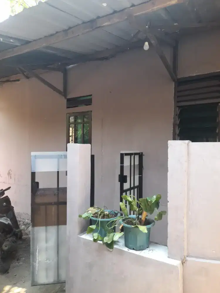 Dikontrakan rumah petak di jl raya Sentul