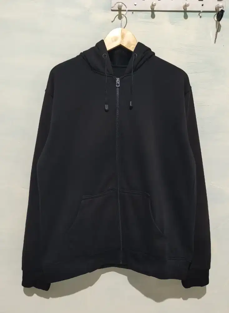 Hoodie Zipper Hitam Size L fit XL