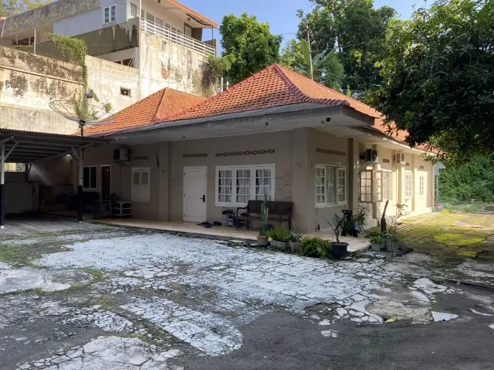 Rumah pinggir jalan raya siranda candisari cocok untuk hotel atau kantor