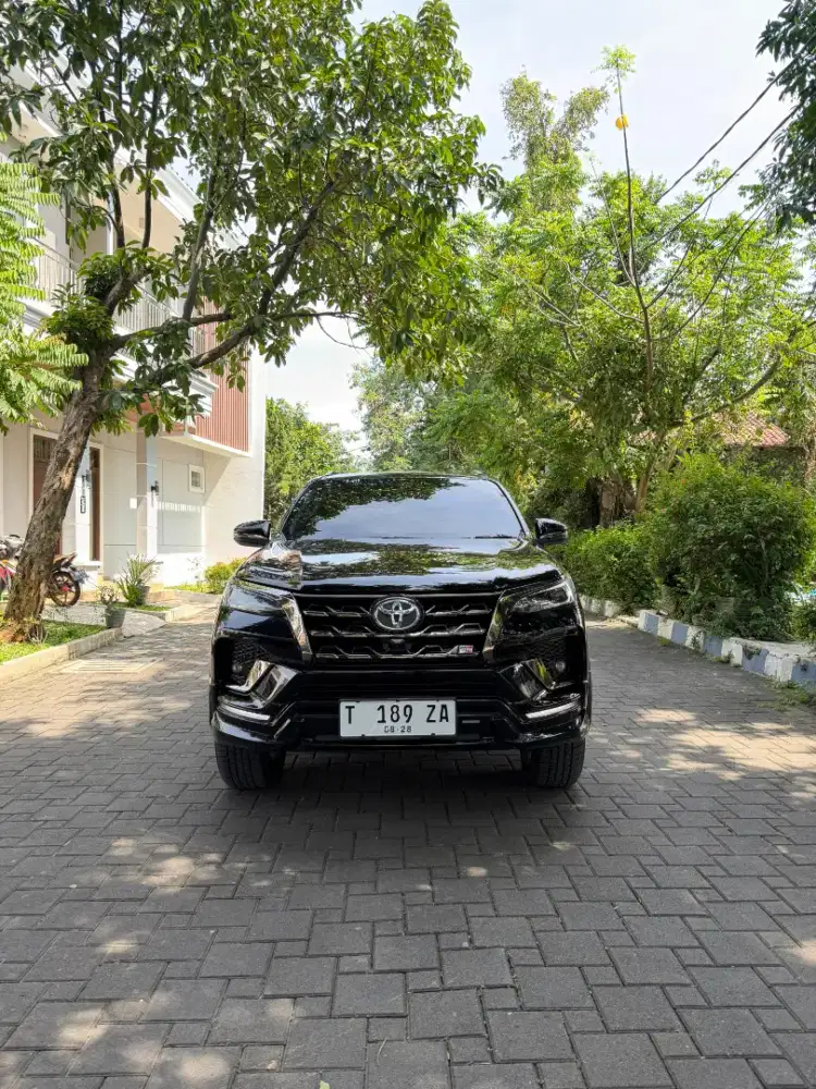 Toyota Fortuner VRZ 2.8 GR sport th 2023