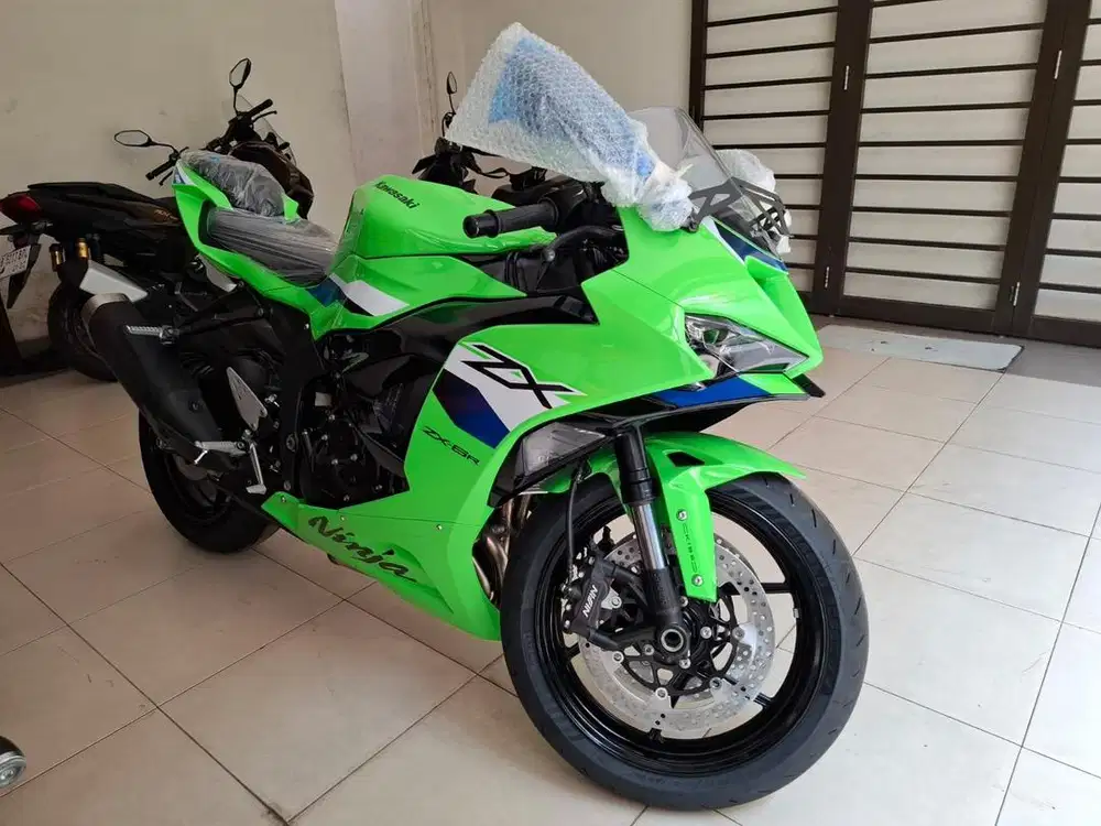 Kawasaki Ninja ZX6R ZX636 Terbaru! Baru Turun dari Dealer!