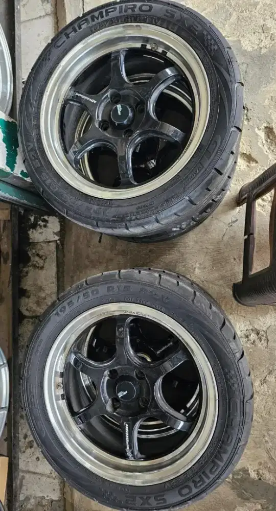 Velg Advan RGD2 R15 PCD4x100 Lebar 6.5 ET 42. 4pcs velg + Ban Bagus
