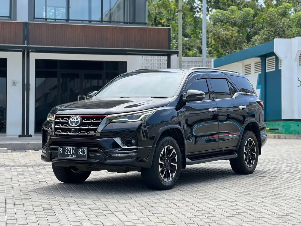 Toyota Fortuner VRZ 2.4 Diesel AT 2021 Pajak Panjang