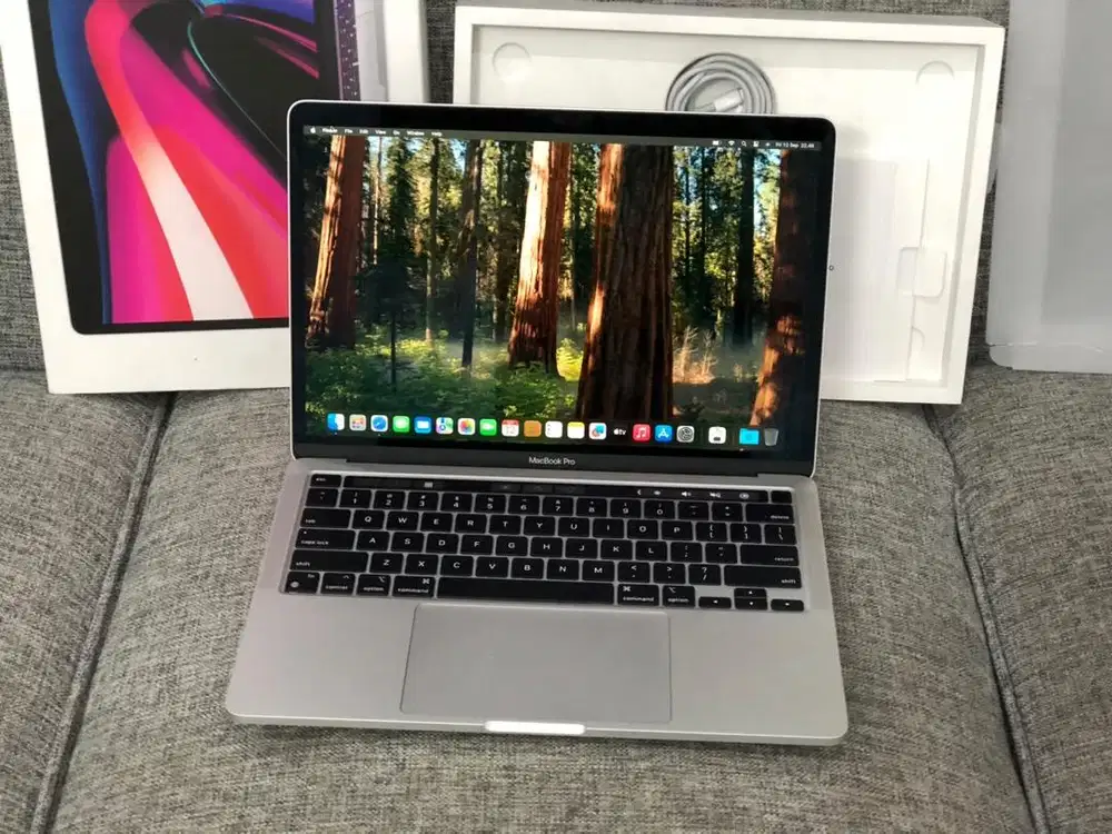 MACBOOK PRO M1 2020 RAM 16/256 GB CTO MULUS LIKENEW FULLSET Ex IBOX