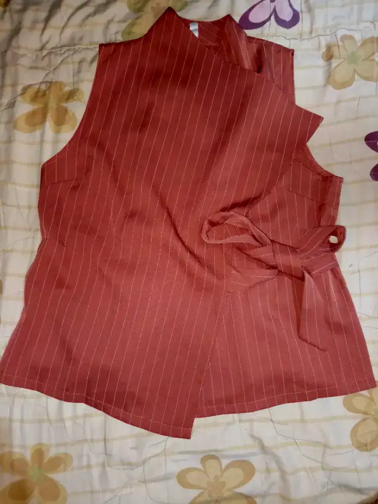 PRELOVED Vest Impor Singapore