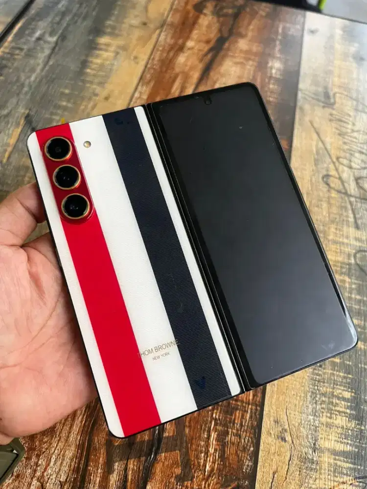 Z Fold 5 Thom Browne Limited Edition – Kondisi 99% Like New!