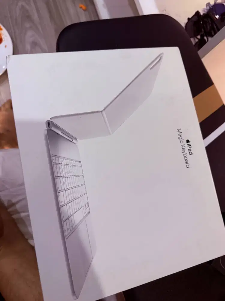 Dus ipad m4 pro keyboard13 inch ori