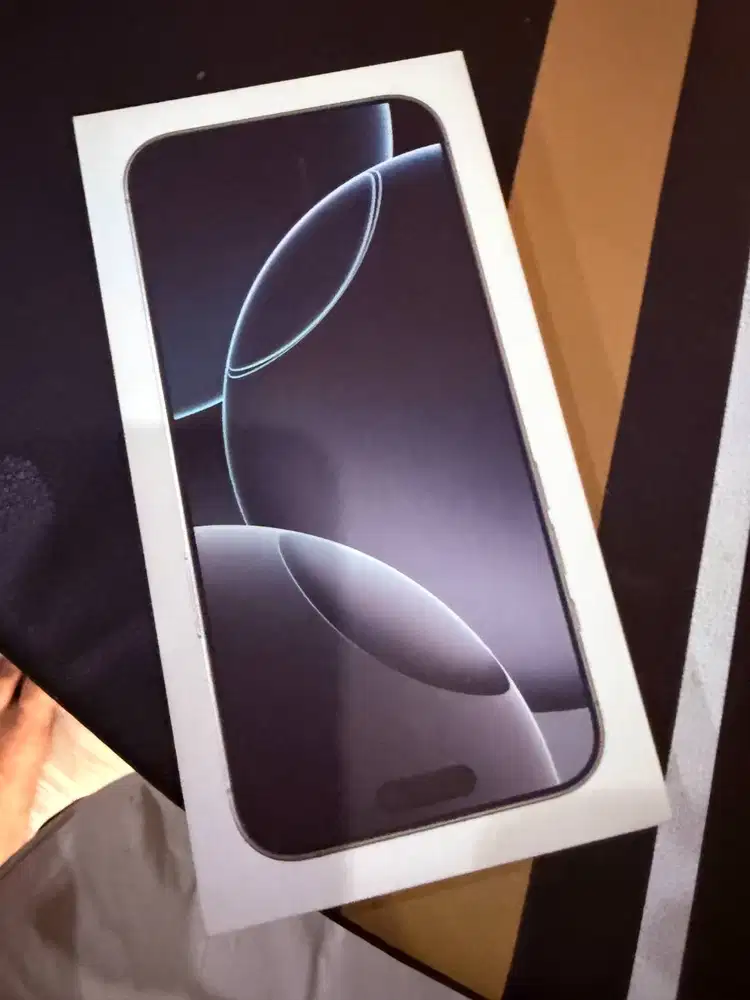 Apple 16 pro max 256gb white