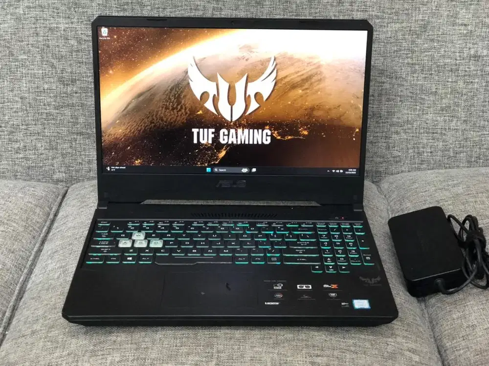 ASUS TUF GAMING FX505GE CORE i7-8750H GTX 1050Ti RAM 8 SSD 128 HDD 1TB