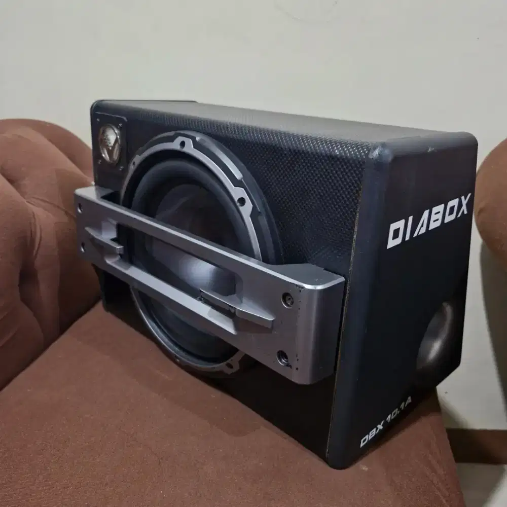 Subwoofer aktif venom diabox dbx10.1A