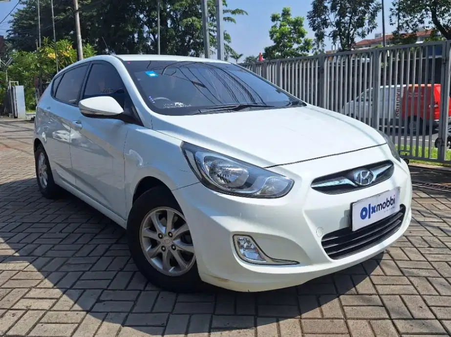 DP MURAH Hyundai Grand Avega 1.4 Bensin-AT 2012 Putih CKYHB