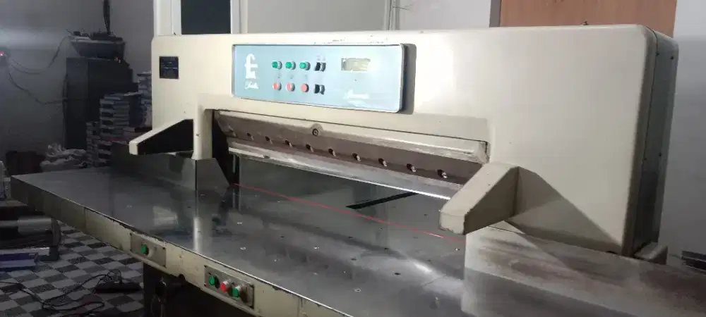 Mesin QZX 104 Meja Krom Tahun 2008 Beli dari Baru