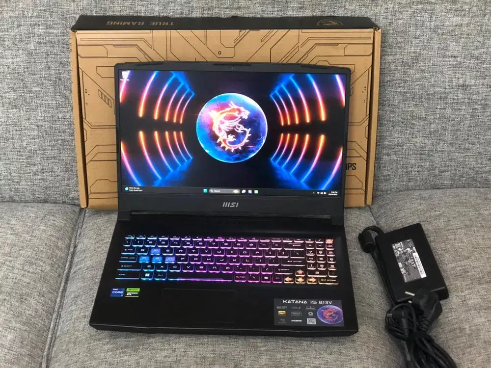 MSi KATAN 15 CORE i7-13620H RTX 4050 RAM 16 SSD 1 TB GARANSI on