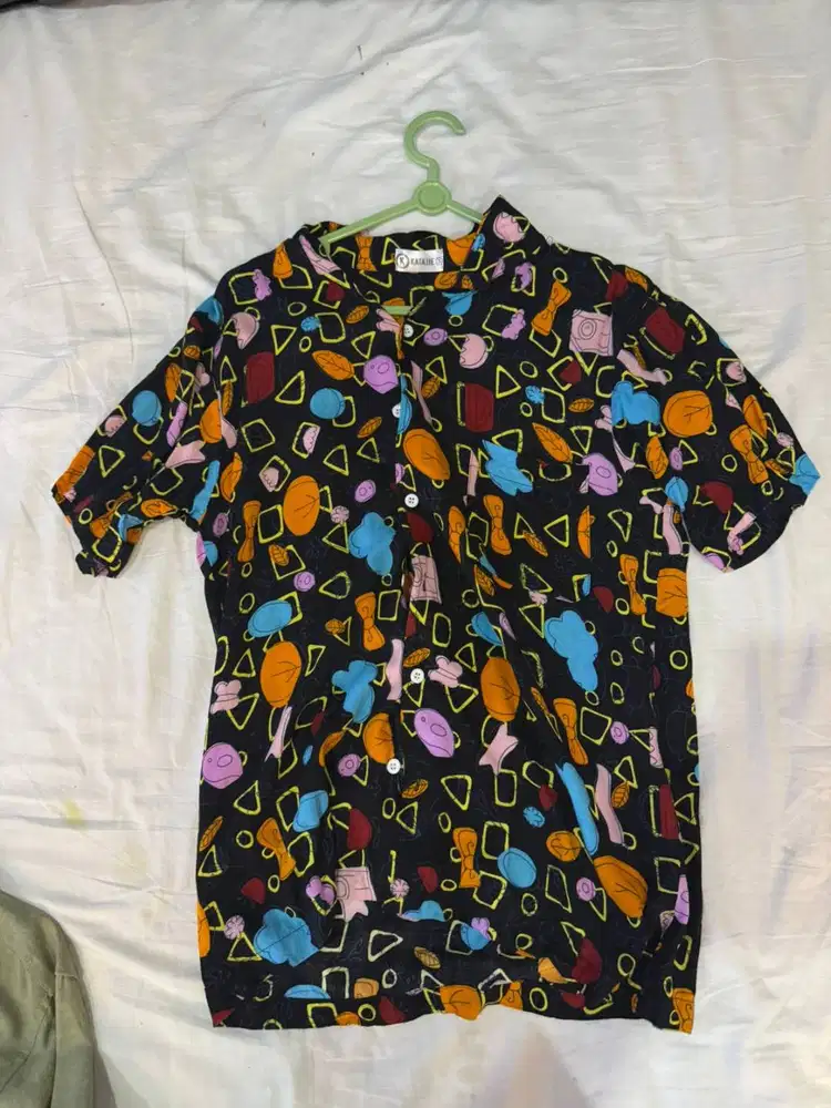 Preloved by Ard - Kemeja pantai pendek hitam