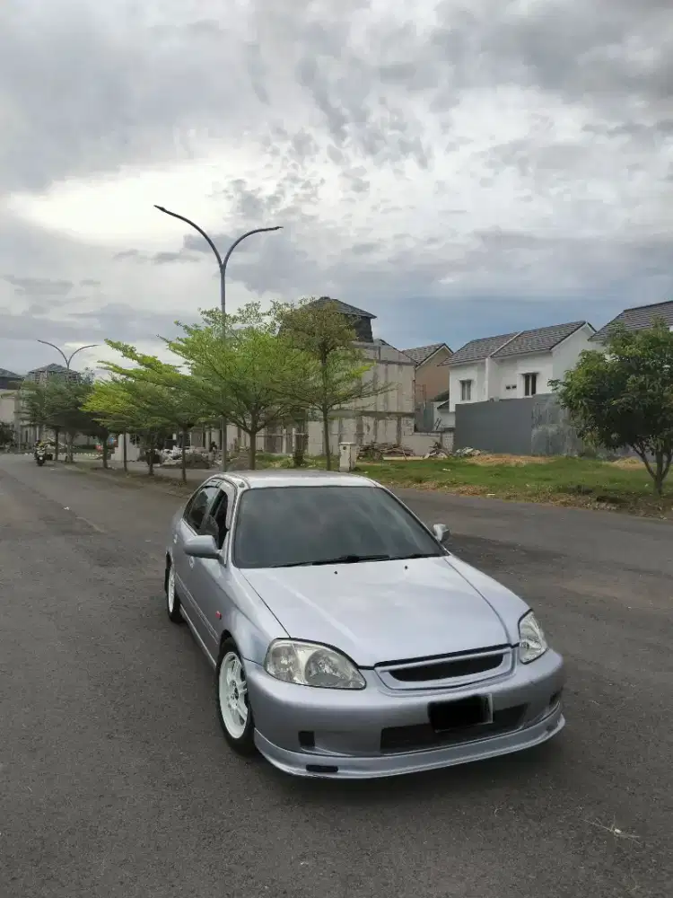 Langkah Civic Ferio Facelift matic 2000 super istimewa
