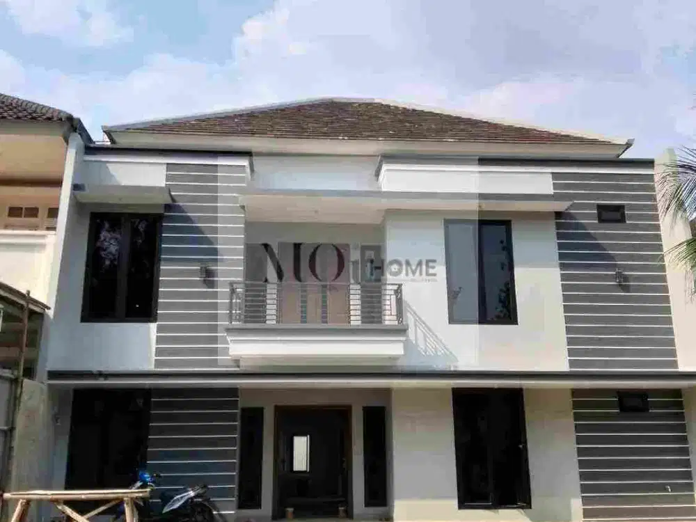 BU RAPI LIKE NEW TANAH LUAS KOTA WISATA CIBUBUR DEPAN TAMAN DEKAT MASJID TOL