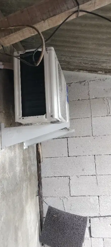 Jual AC aqua 1pk baru pakai 6 bulan msh ada garansi