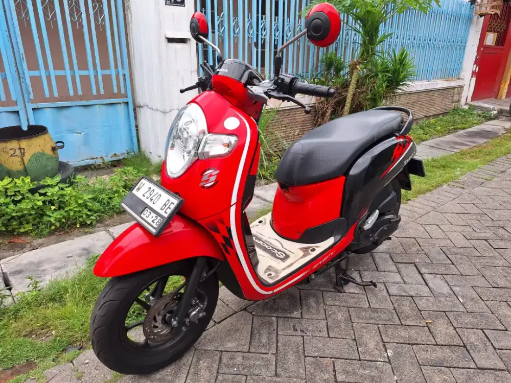 Jual scoopy 2018 plat w gresik kondisi sgt bagus siap pakai