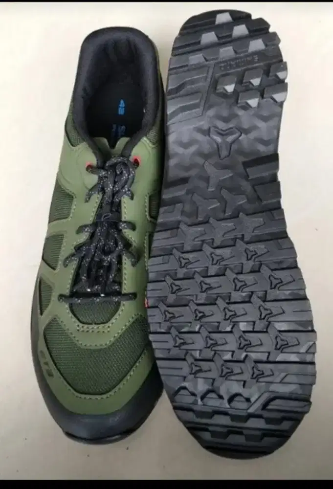 Sepatu shimano et 300