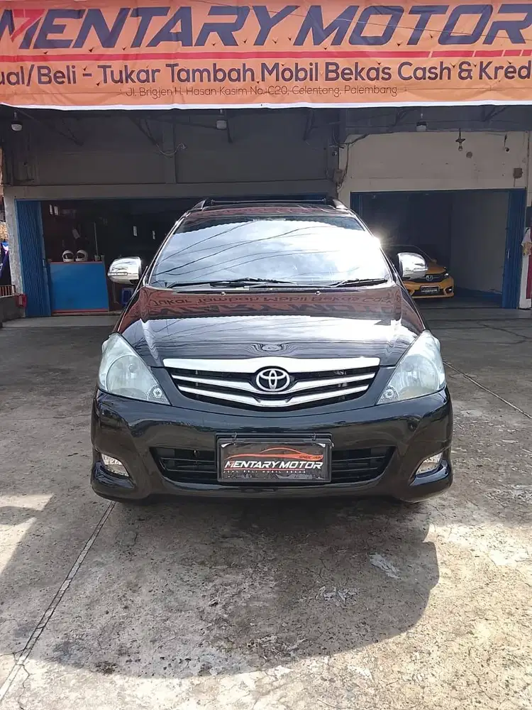 Toyota Innova 2.0 V Bensin Manual Tahun 2009 Hitam Metalik Terawat OK
