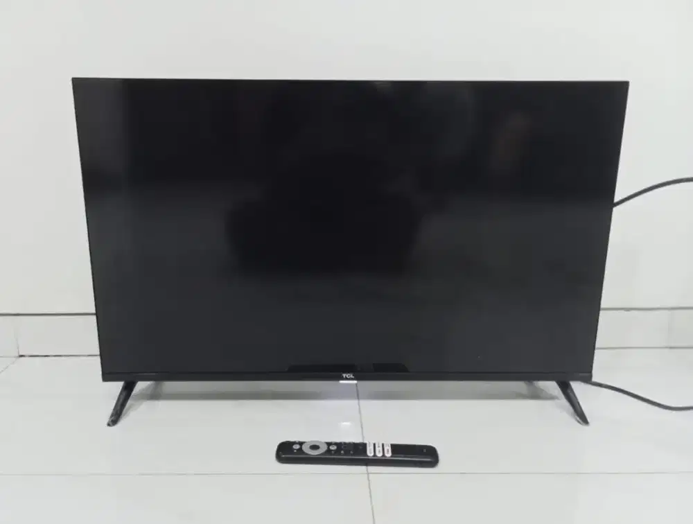 Tv TCL 32 inch Android tv digital Tv mulus seperti baru garansi