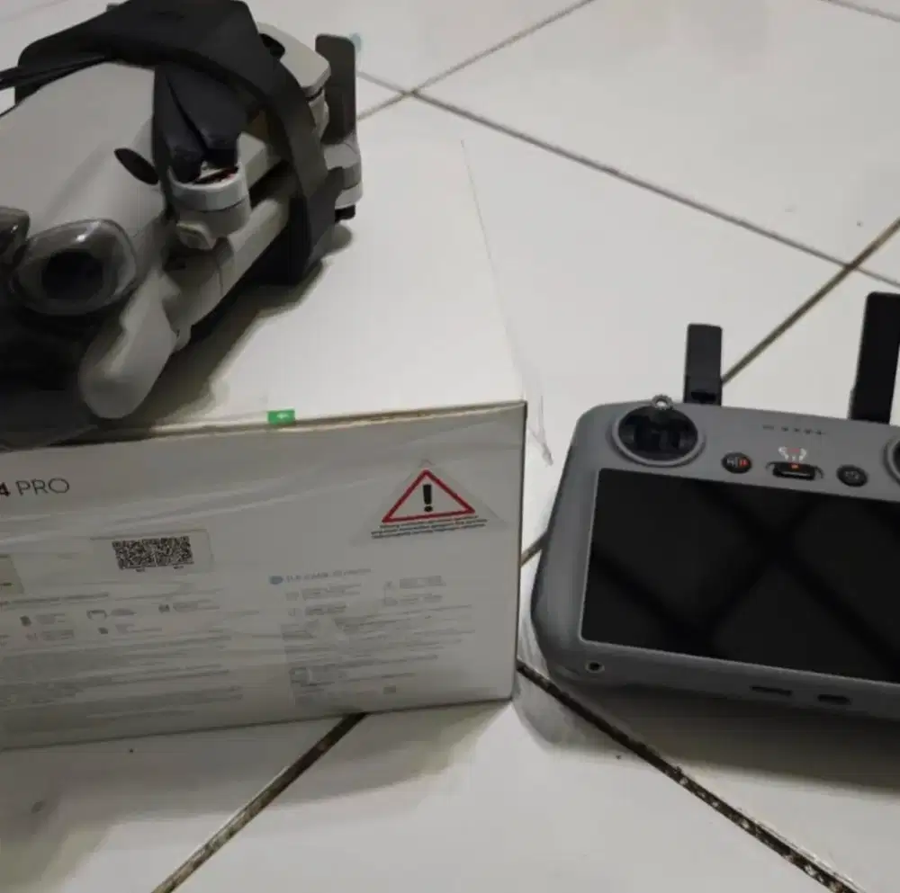 Di jual drone dji mini 4 pro mulus komplit