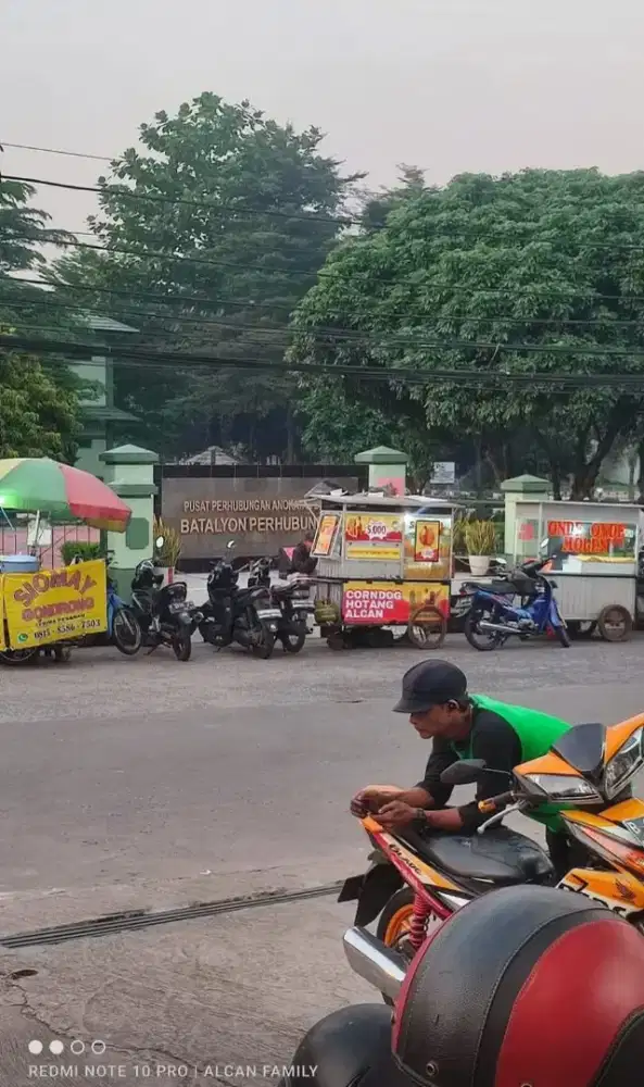 GEROBAK JUALAN CORNDOG NASI GORENG GORENGAN SEMPOL DLL