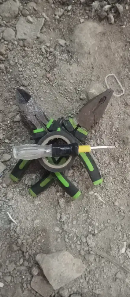 Tukang listrik elektrikal