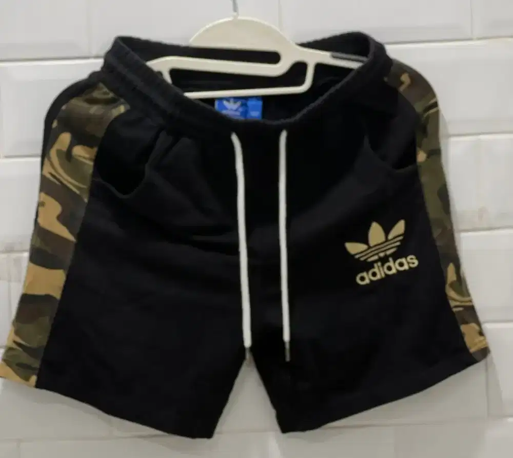 Preloved Celana Pendek Merk ADIDAS