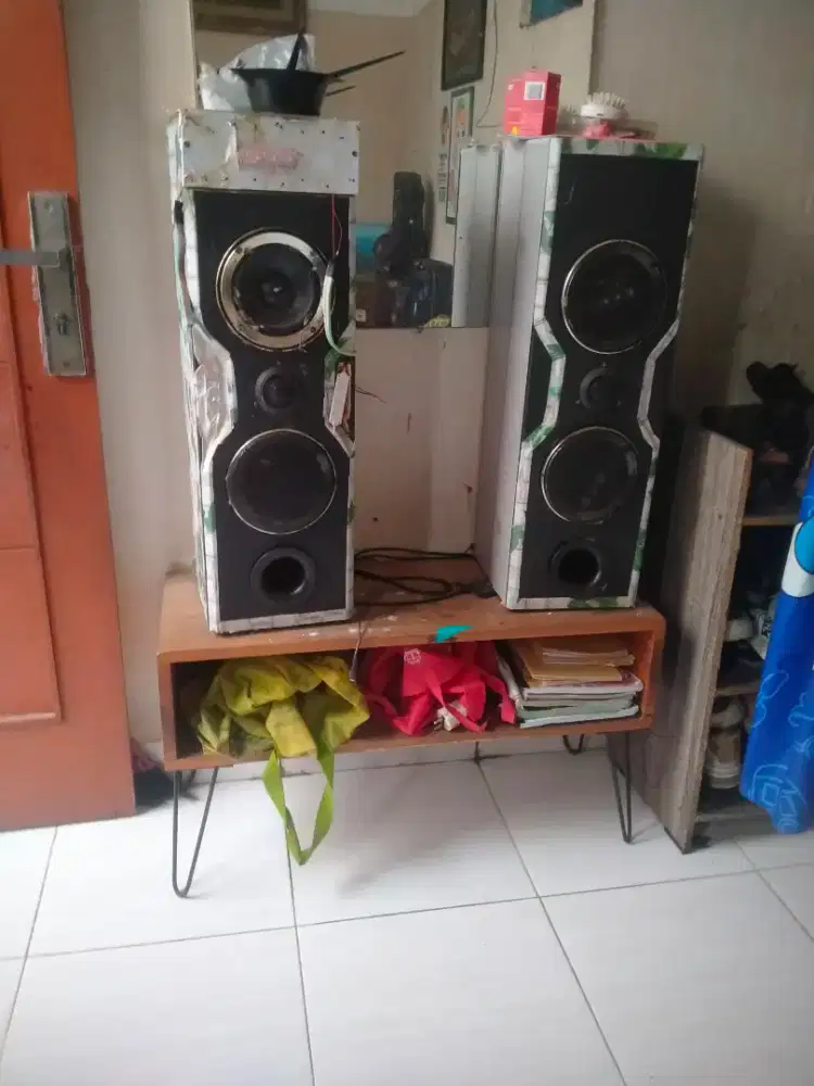 Dijual speaker aktip bisa blutut
