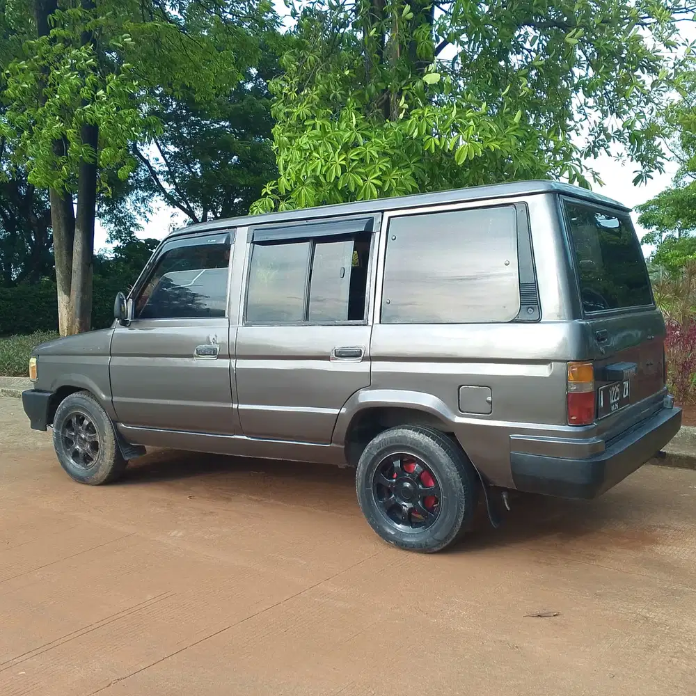 Toyota Kijang 1988 Bensin