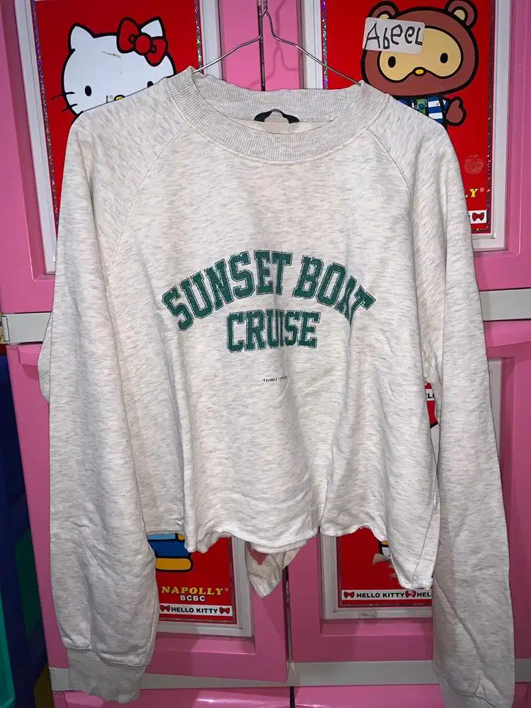 Crewneck Croptop wanita