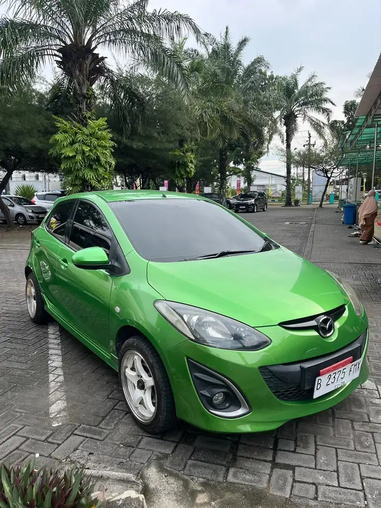 Mazda 2 R Matic istimewa bisa TT