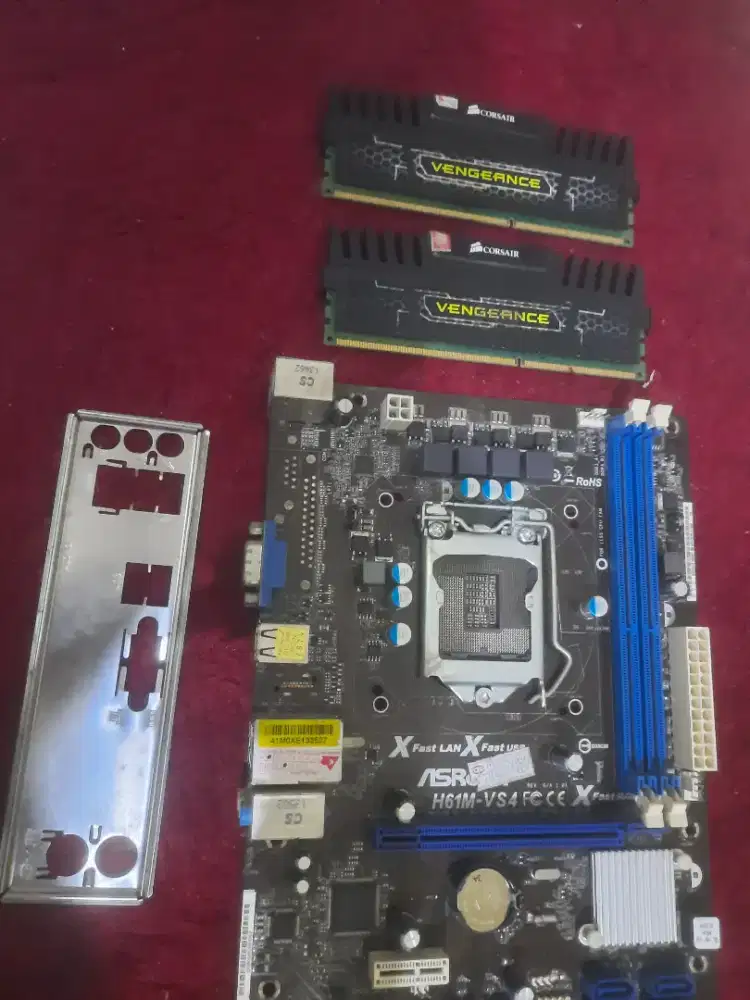 Mobo Astrock H61-1155/Plas Ram-4gb DDR3(Normal Hrg Net)Siap COD 24jam