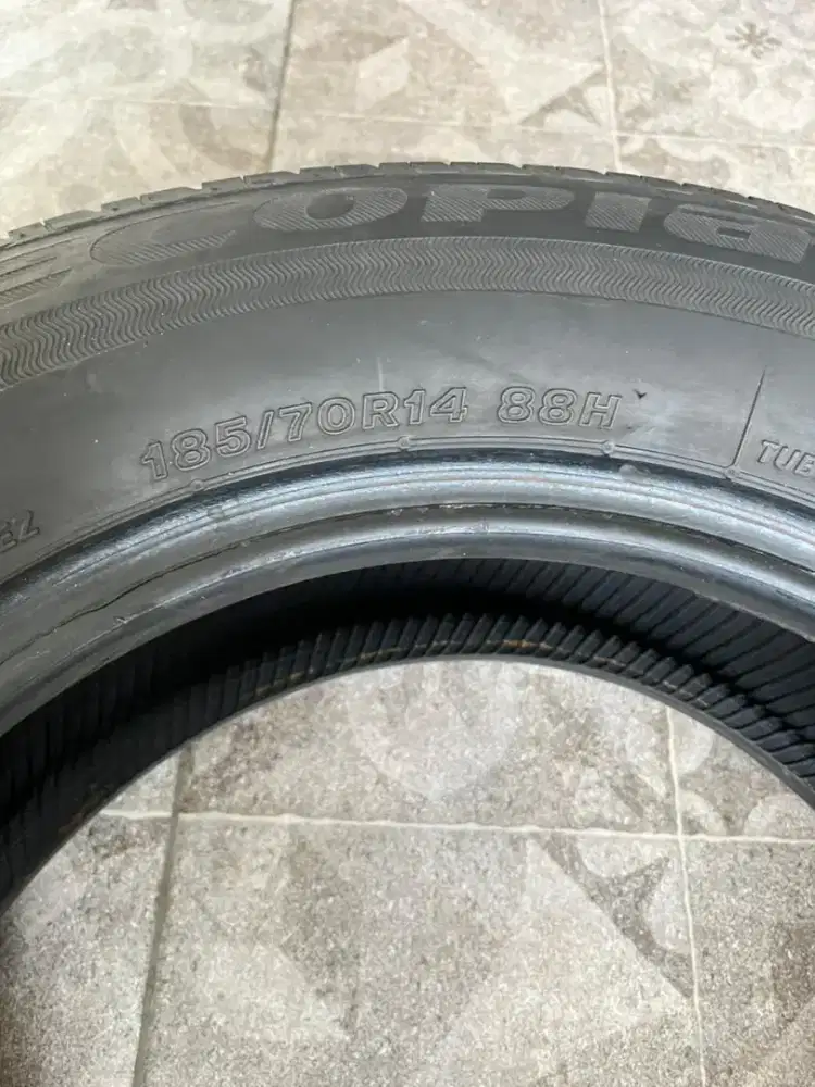 Ban Bekas Mobil Xenia Merk Bridgestone