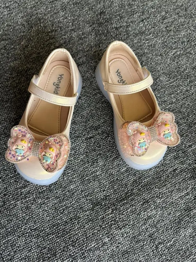 Dijual sepatu anak merk Yongkidz
