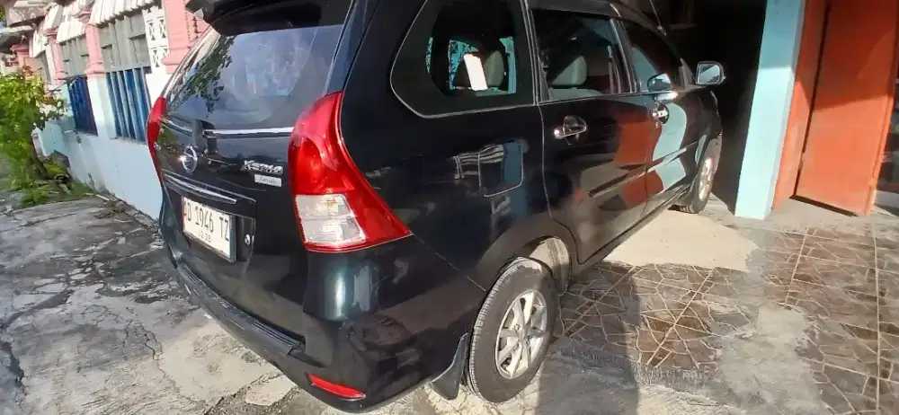 Xenia Irit KM rendah