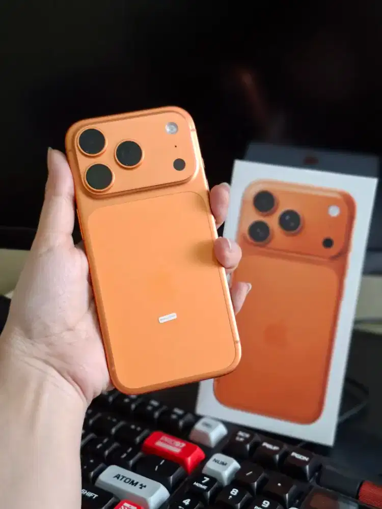 Iphone 17 pro 256 likenew