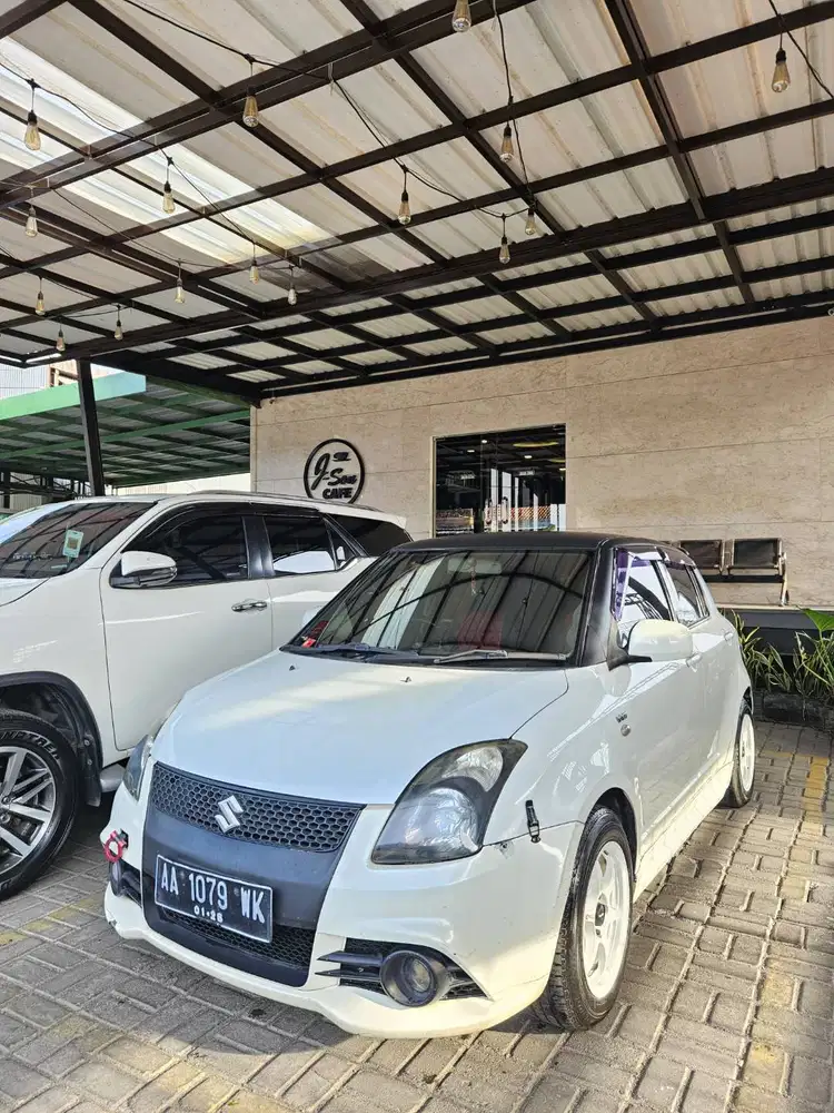 Suzuki Swift 2011 Mulus Terawat – Mesin Normal Siap Pakai!